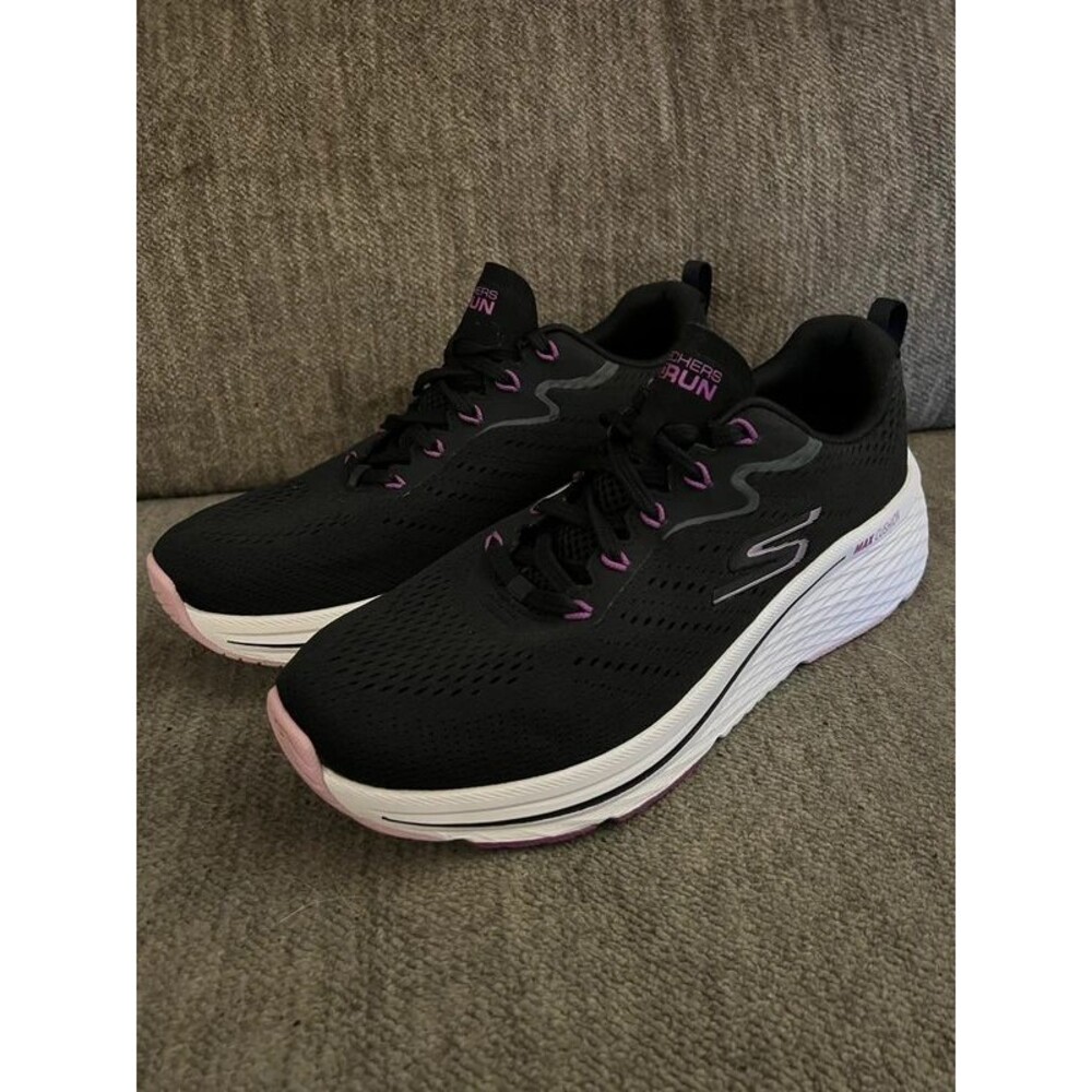 Skechers Max Cushioning Elite 2.0 Levitate Black Pink Sneakers EUC size 9